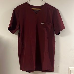 Figs Scrub Top size Small Maroon